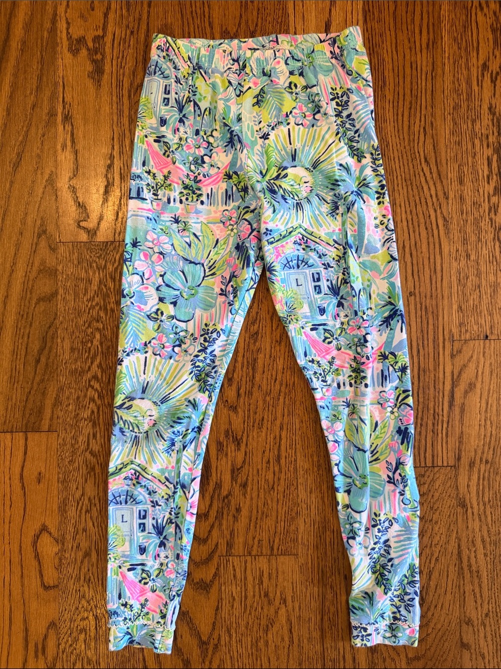 Girls 12 Lilly Pulitzer Pastel Tropical Print Kids Leggings with beach and palms